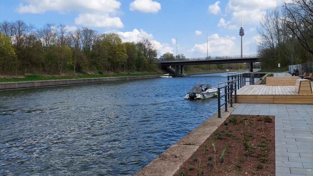 Ehemalige Kanal-Anlegestelle in Gebersdorf eingeweiht